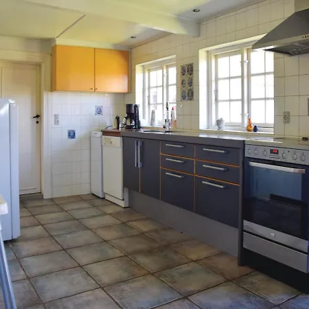 Three-bedroom Holiday In Ferienhaus Højer