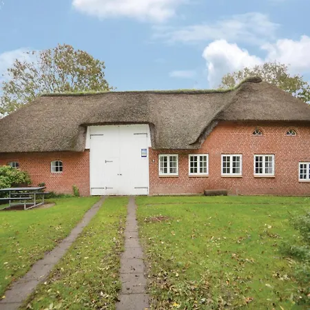Vakantiehuis Three-bedroom Holiday In